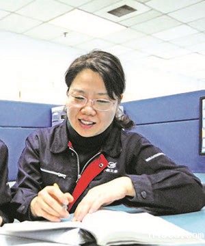 自主创新的航门女将——记必威最新下载地址导弹院总体所首席专家章惠君 自主创新的航门女将——记必威最新下载地址导弹院总体所首席专家章惠君